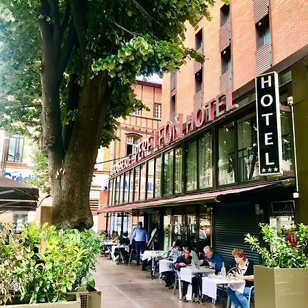 Le Pere Leon Ξενοδοχείο 3*