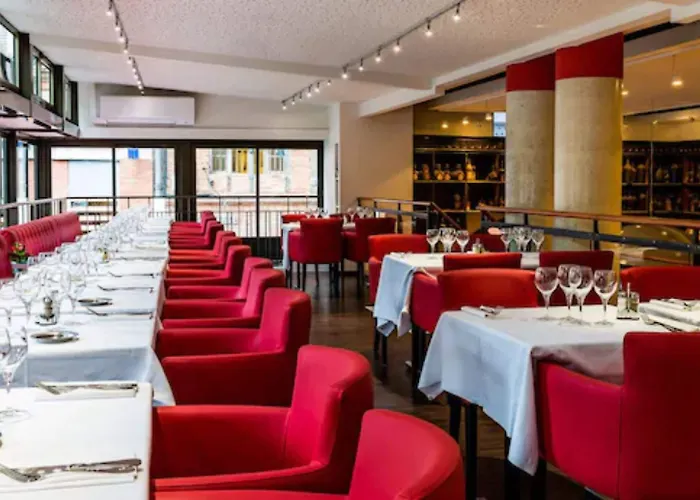 オテル ル ペール レオン 3* トゥールーズ