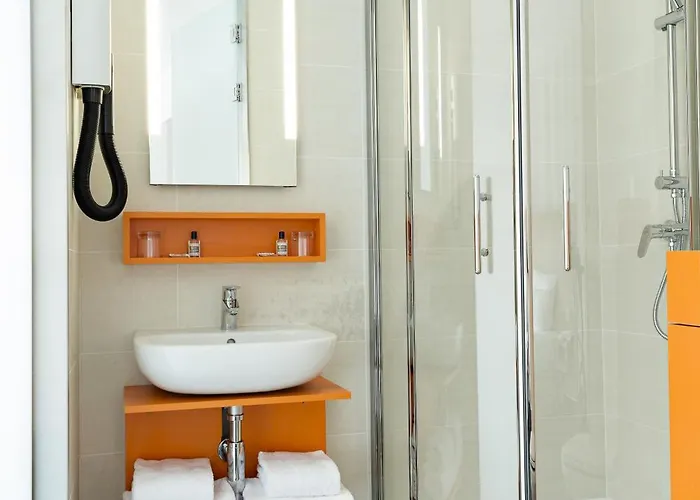 ホテル オテル ル ペール レオン 3*